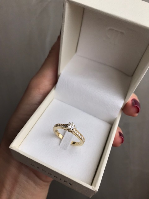 Solitário debutante ouro amarelo e brilhantes