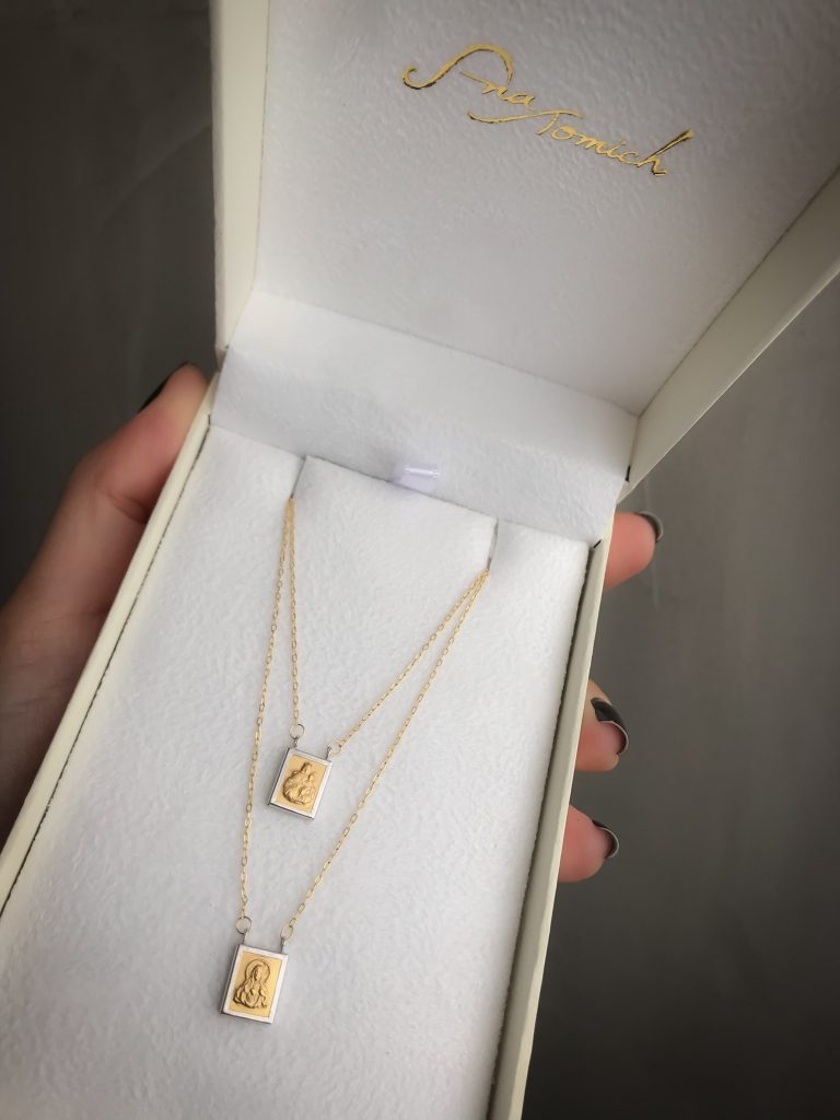 escapulário ouro branco e amarelo